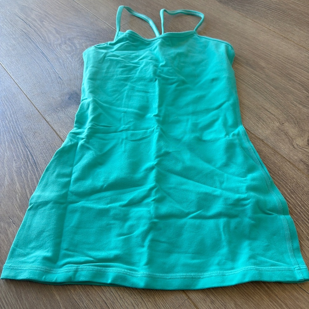 Lululemon tank